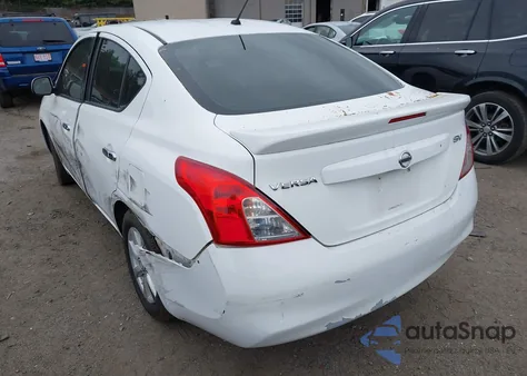 2013 Nissan Versa 1.6 Sv z USA, uszkodzony, nr VIN 3N1CN7APXDL870322